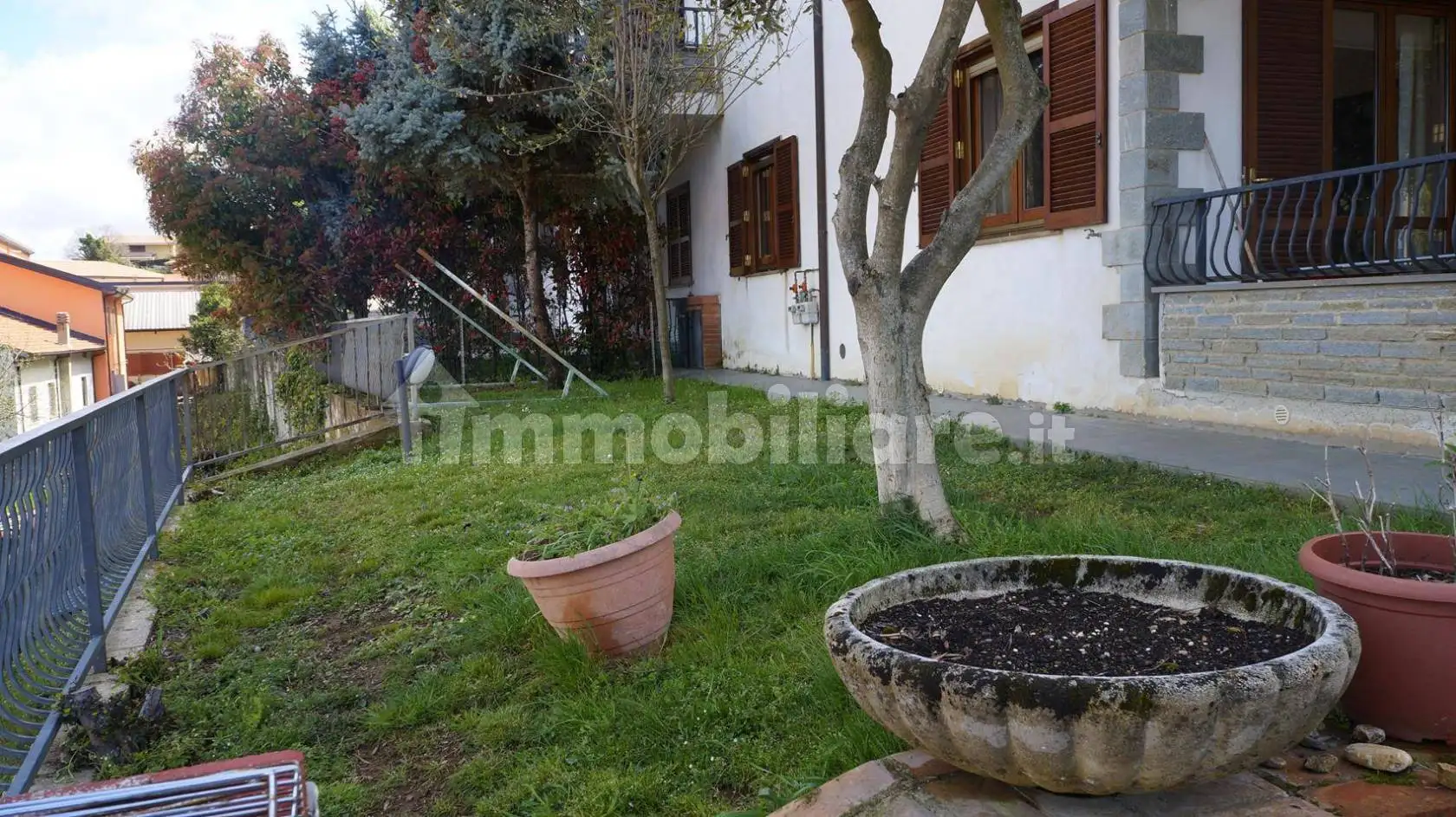 Appartamento in vendita a Cerisano