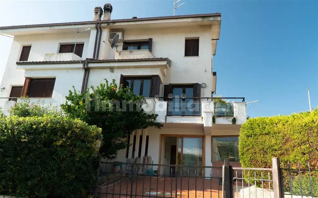 Villetta a schiera in vendita a Mendicino