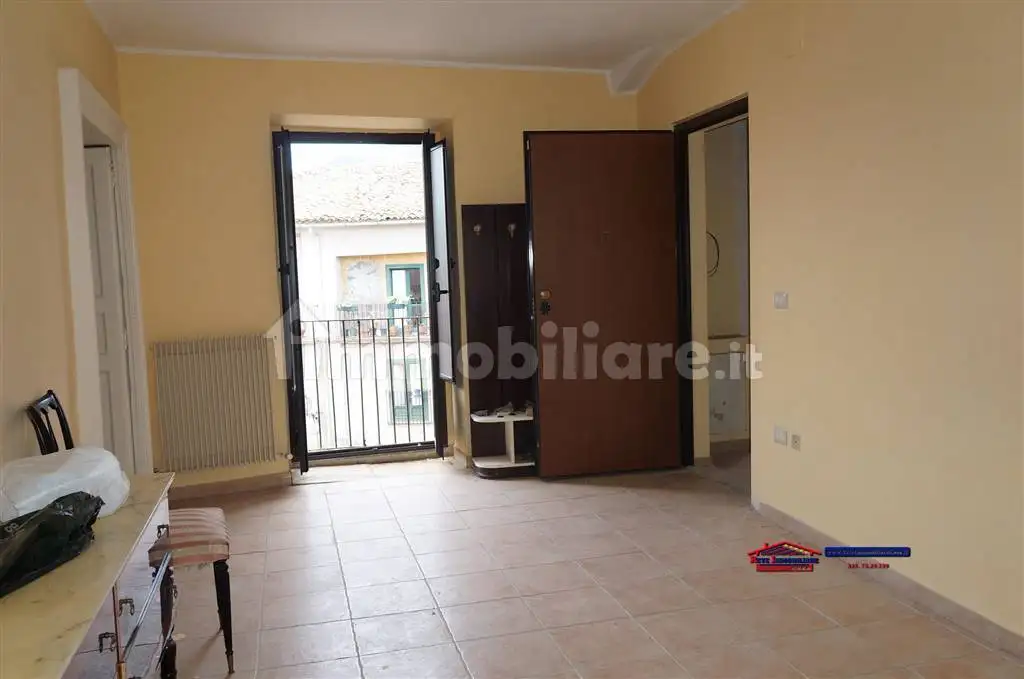 Appartamento in vendita a Cerisano