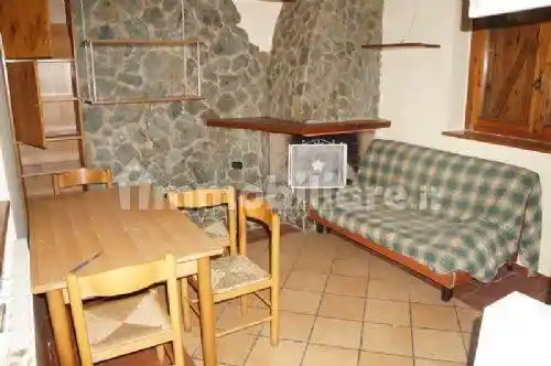 Trilocale buono stato, piano terra, Centro, Spezzano della Sila - foto 2