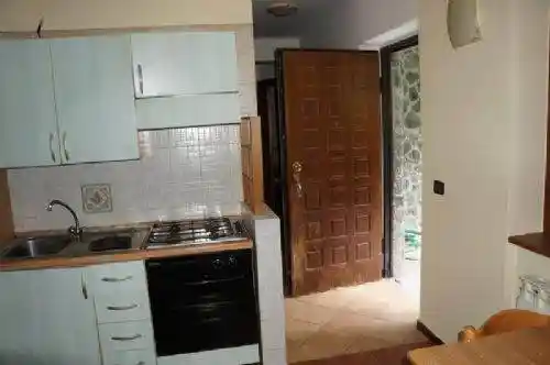 Trilocale buono stato, piano terra, Centro, Spezzano della Sila - foto 3