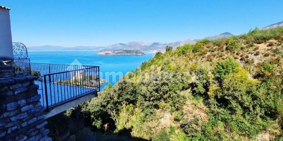 Villa in vendita a San Nicola Arcella