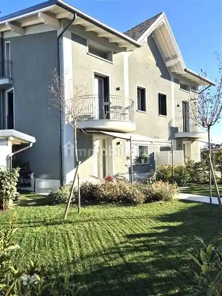 Casa indipendente in vendita a Parma