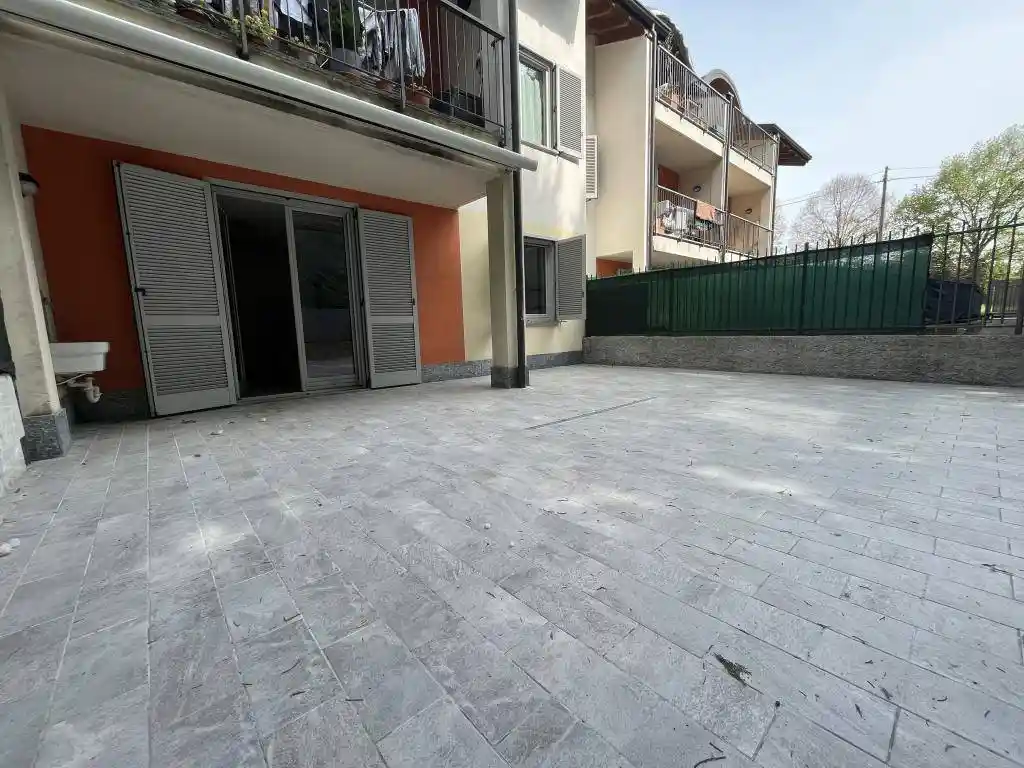 Appartamento in vendita a Sesto Calende