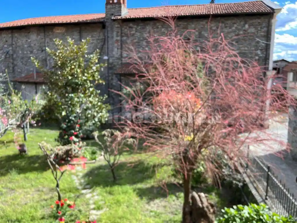 Casa indipendente in vendita a Borgofranco d'Ivrea