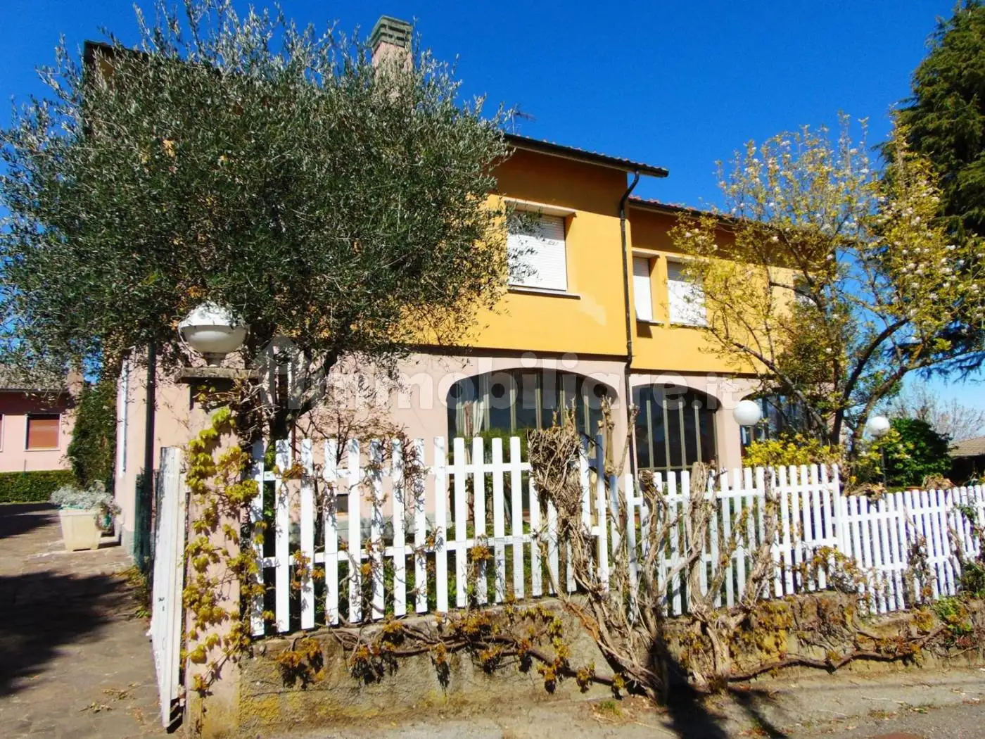 Villa in vendita a Montebello della Battaglia