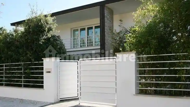 Villa in vendita a Forte dei Marmi