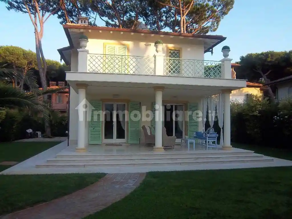 Villa in affitto a Forte dei Marmi