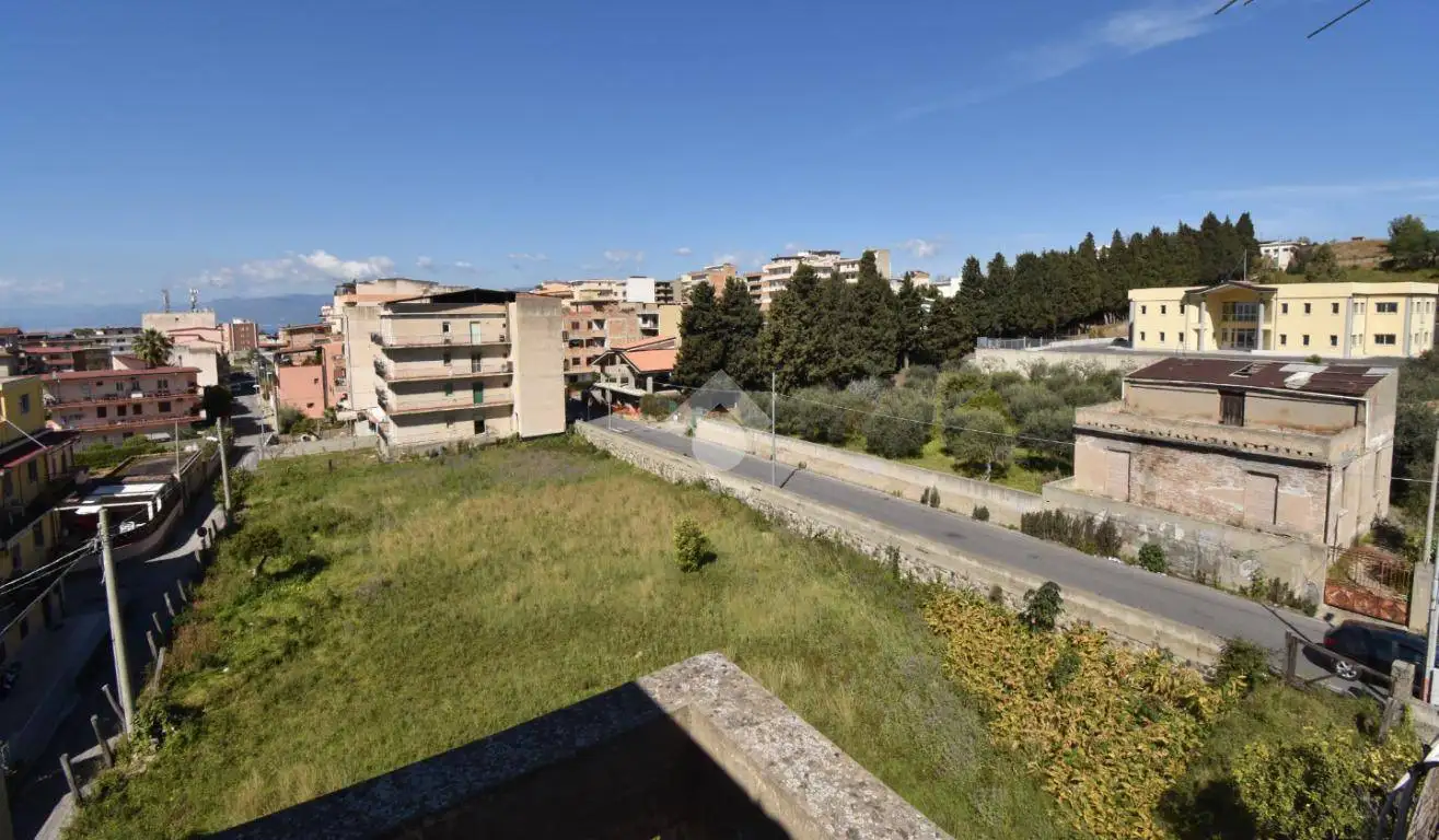 Palazzo - Edificio in vendita a Reggio Calabria