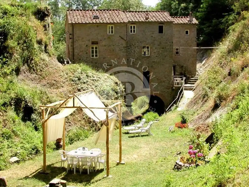 Rustico - Casale in vendita a Capannori