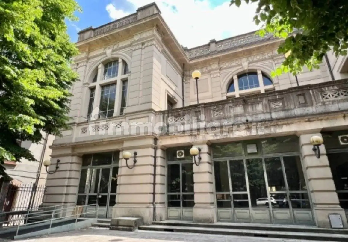 Palazzo - Edificio in vendita a Imola