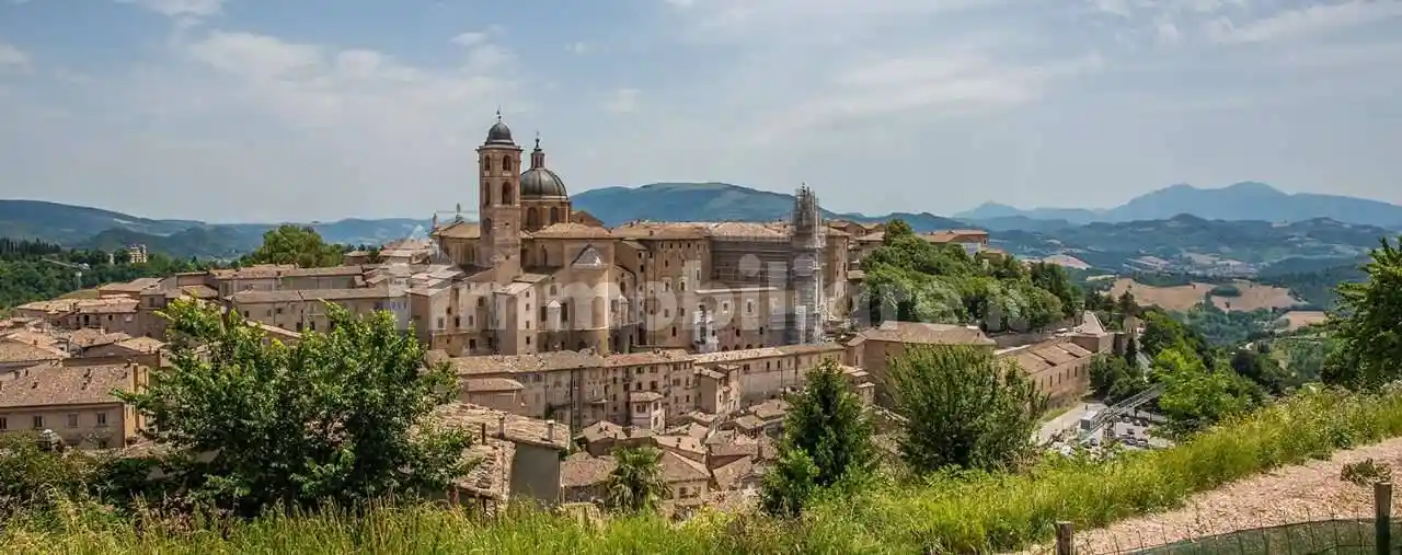 Rustico - Casale in vendita a Urbino