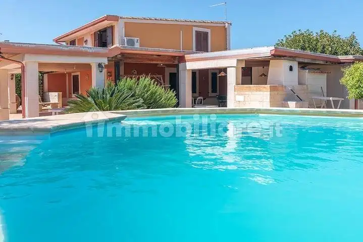 Villa in vendita a Siracusa