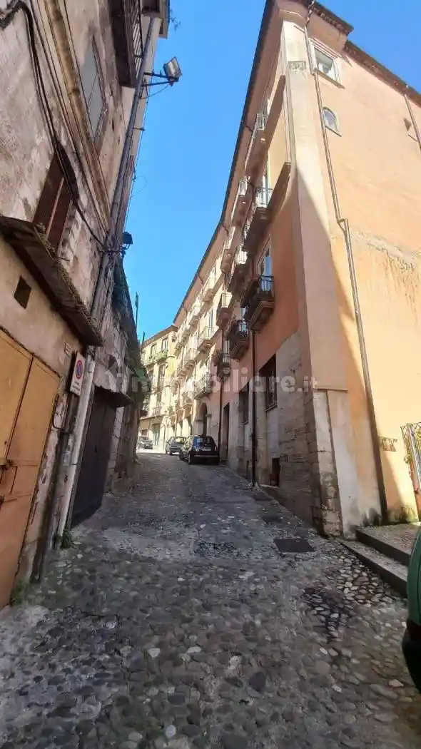 Palazzo - Edificio in Vendita - foto 2