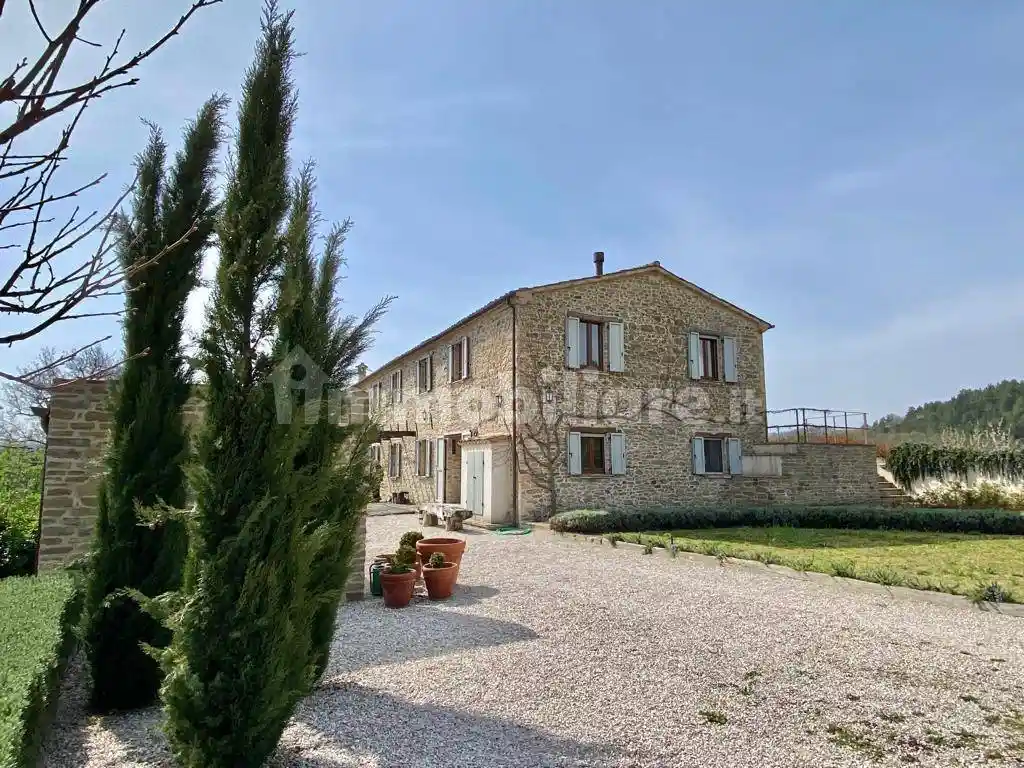 Rustico - Casale in vendita a Urbino