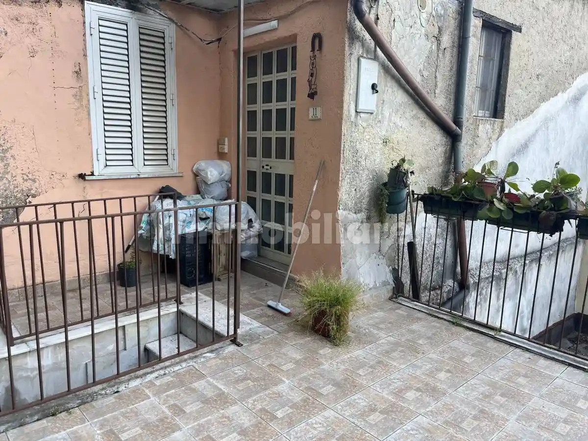 Trilocale piazza Vittorio Veneto, Centro, Pietrastornina - foto 2