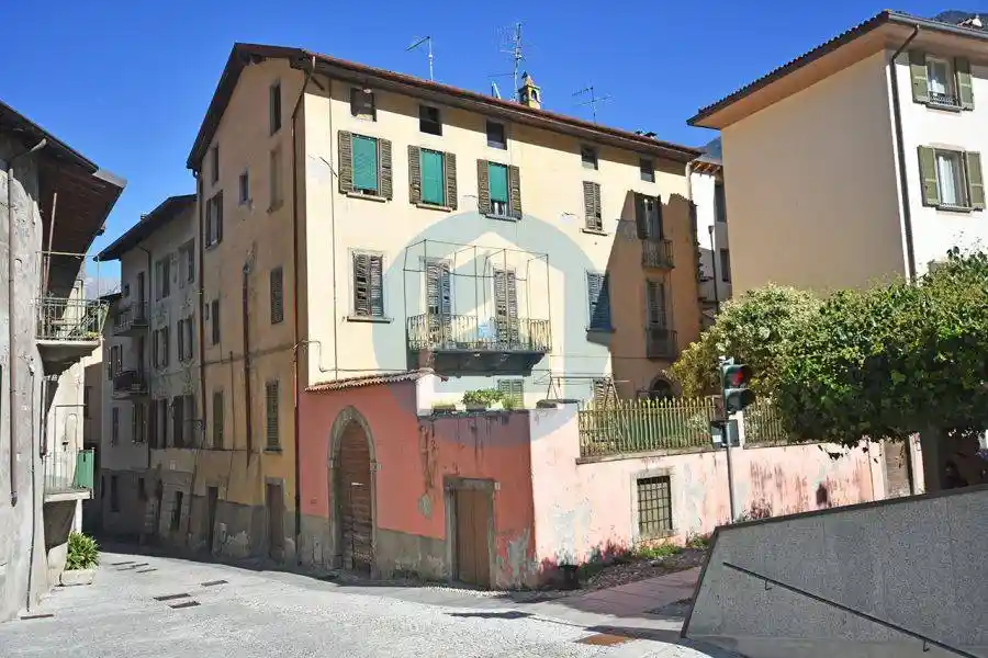 Casa indipendente in vendita a Breno