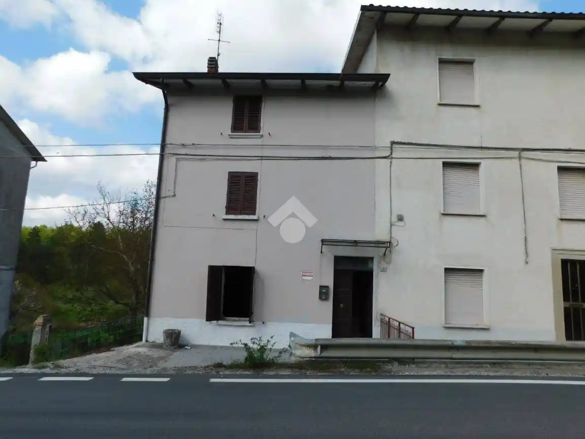 Casa indipendente in vendita a Scheggia e Pascelupo