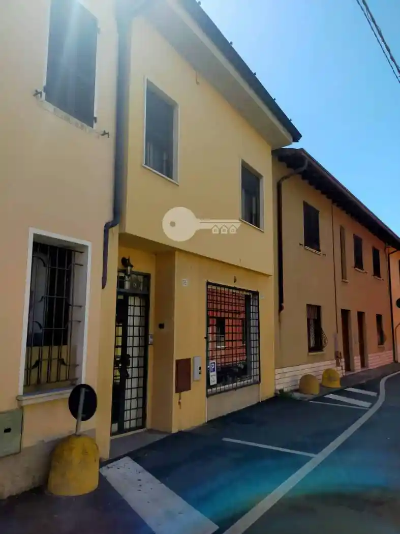 Casa indipendente in vendita a Ghedi