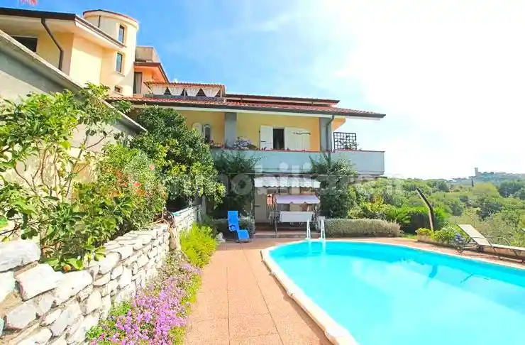 Villa in vendita a Castelnuovo Magra