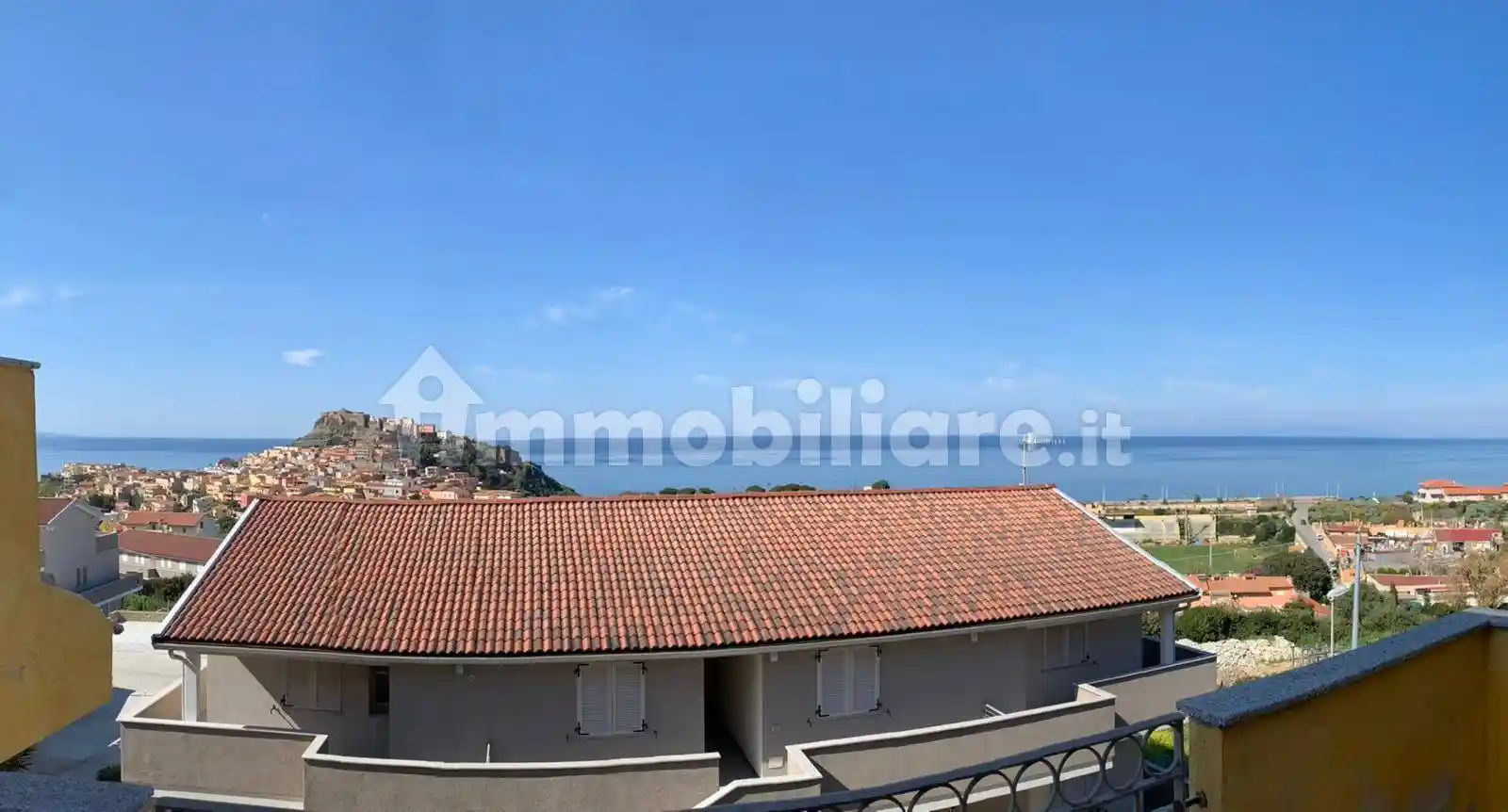 Palazzo - Edificio in vendita a Castelsardo