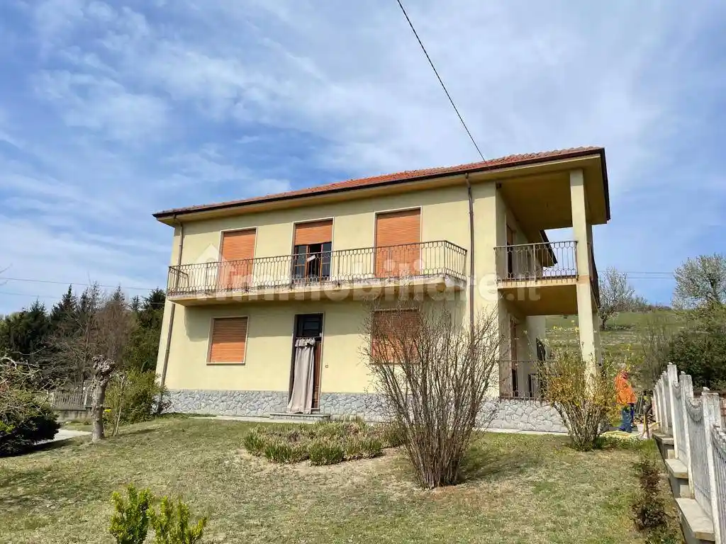 Villa in vendita a San Damiano d'Asti