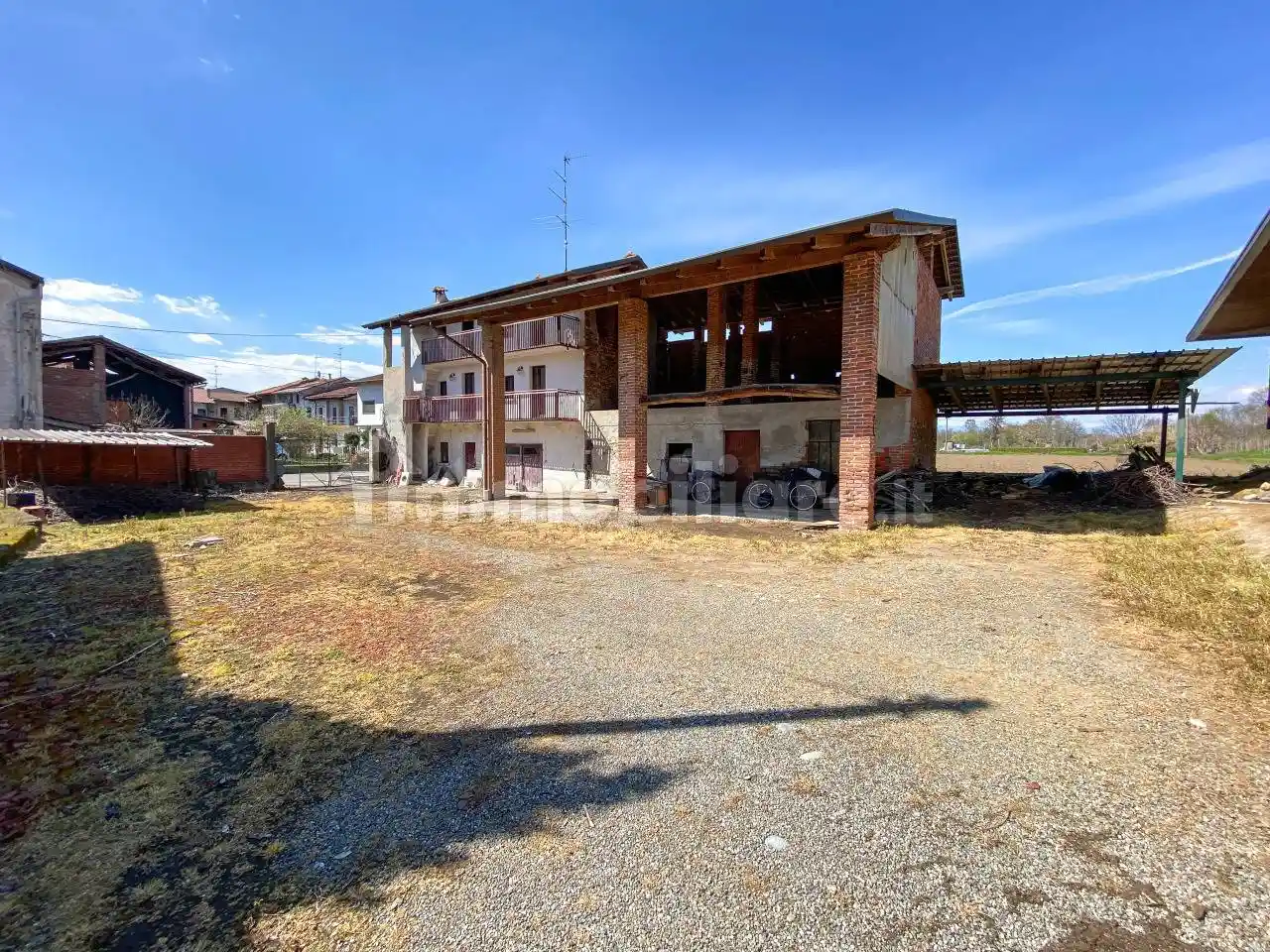 Villa in vendita a Sillavengo