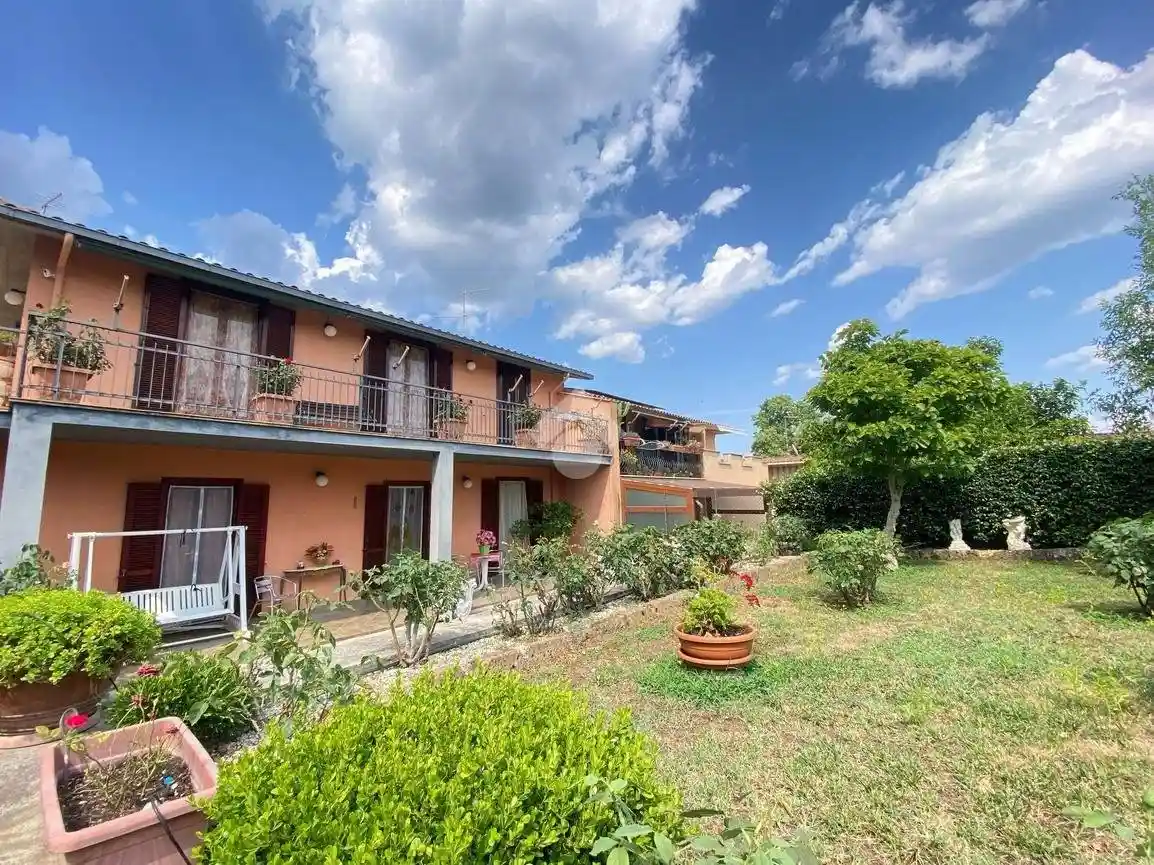 Villa in vendita a Fabrica di Roma