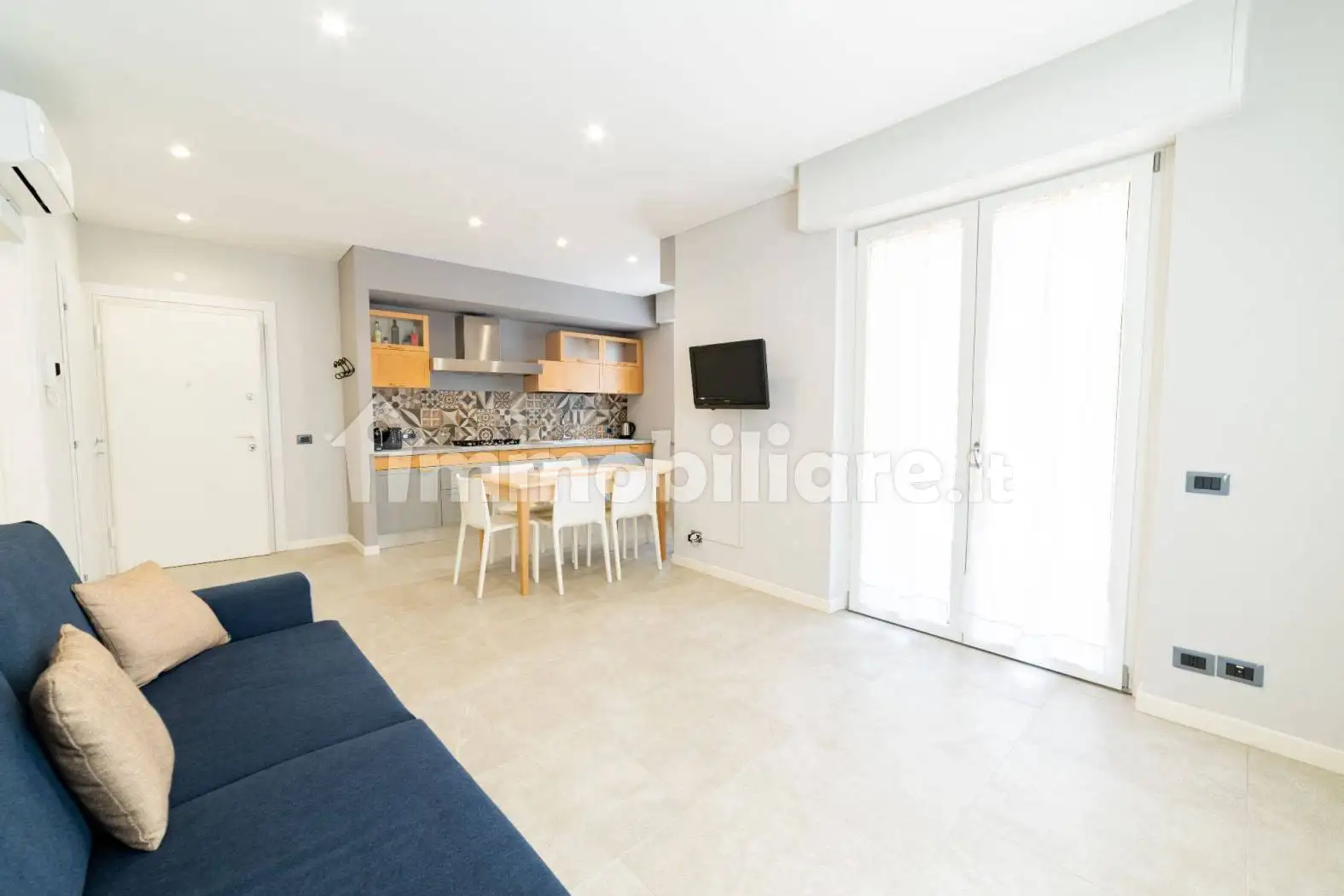 Appartamento in affitto a Lesa