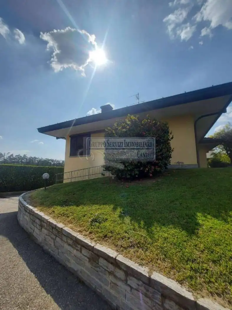 Villa unifamiliare 345 m², Cucciago - foto 3