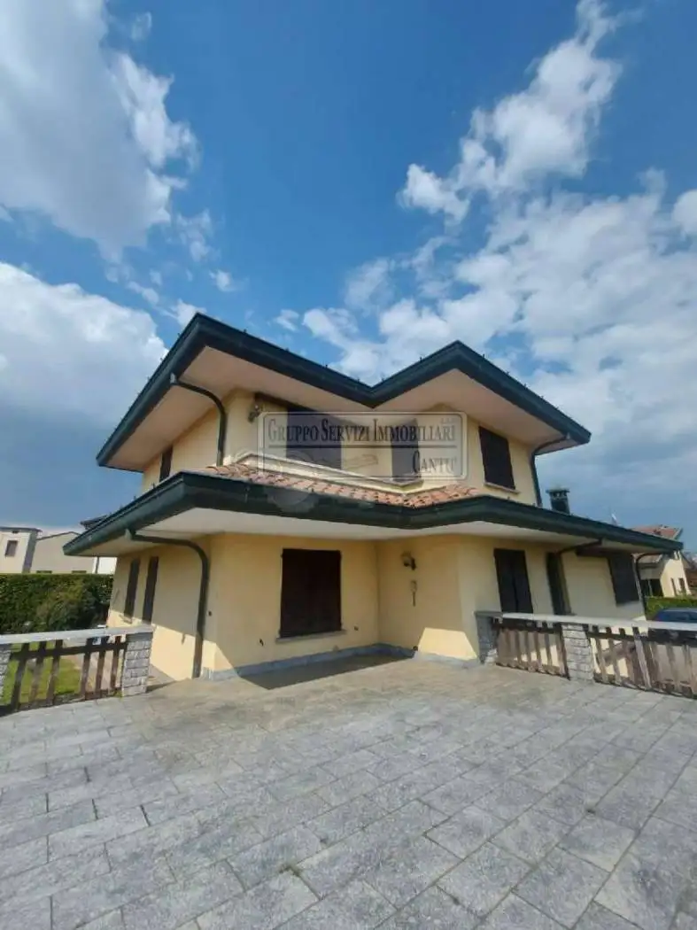 Villa unifamiliare 345 m², Cucciago - foto 4