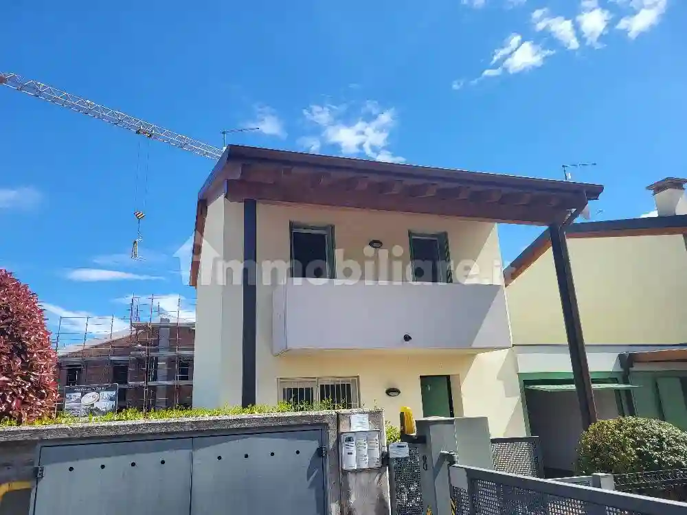 Villetta a schiera - foto 2