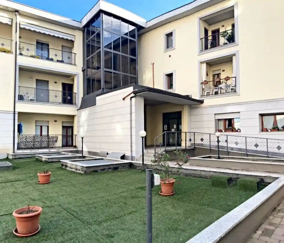 Appartamento in vendita a Novara