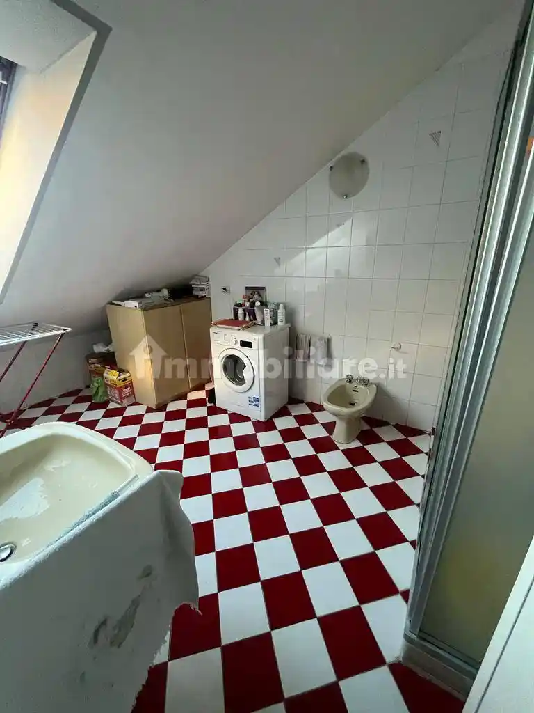 Bilocale buono stato, quarto piano, Centro, Alba - foto 4