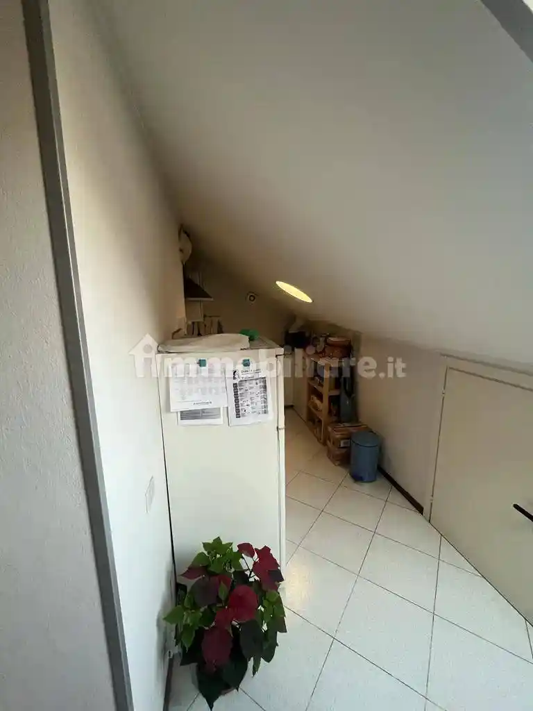 Bilocale buono stato, quarto piano, Centro, Alba - foto 5