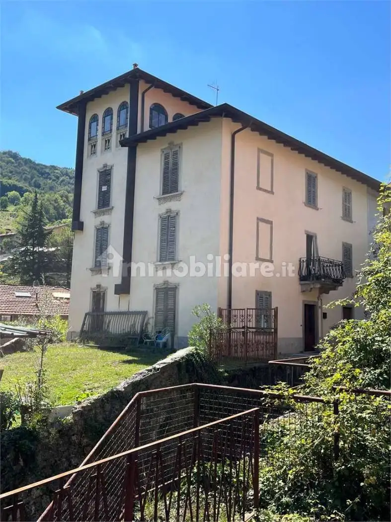 Villa in vendita a Gaverina Terme
