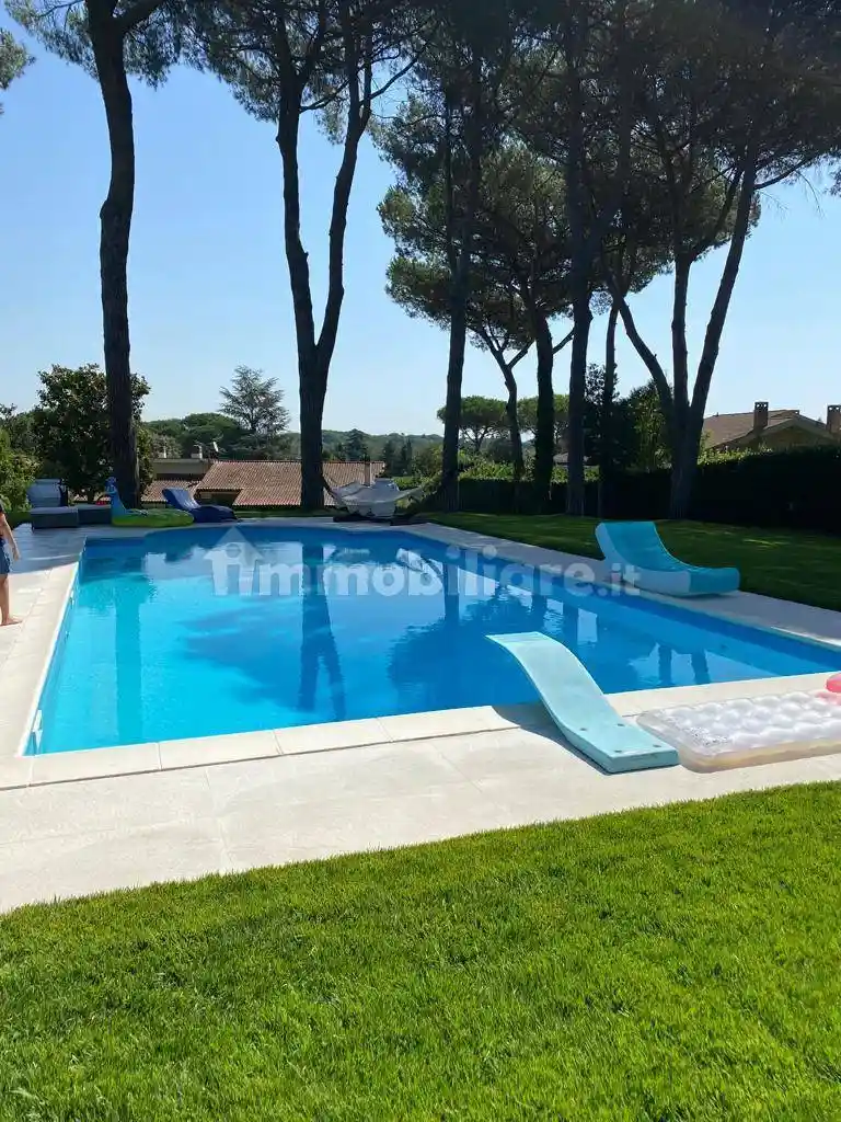 Villa in vendita a Roma