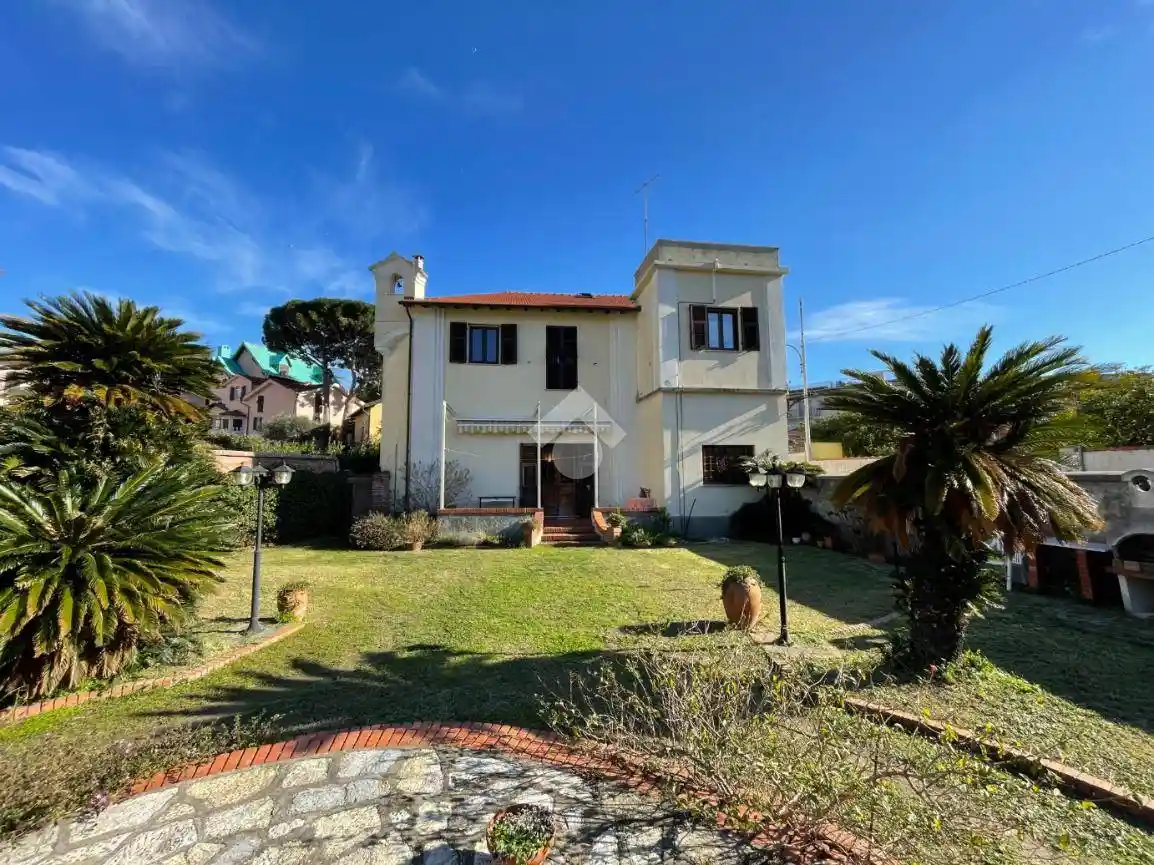 Villa in vendita a Spotorno