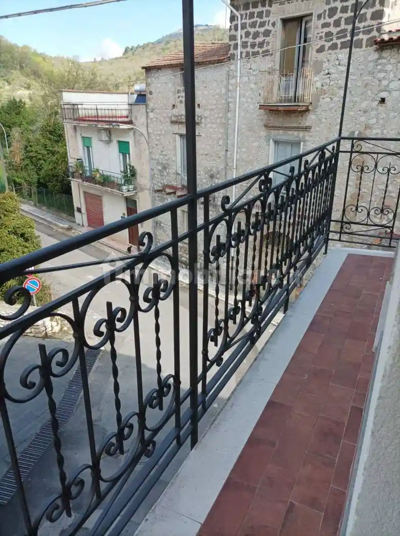 Casa indipendente in vendita a Santi Cosma e Damiano