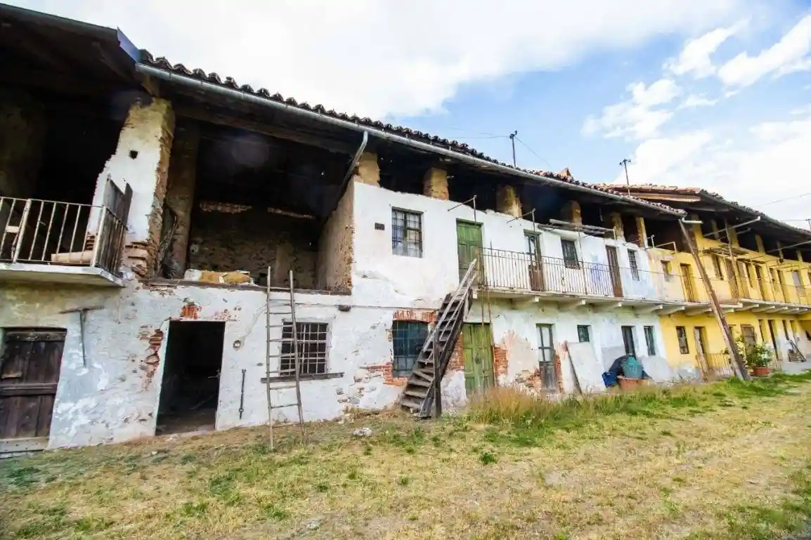 Rustico - Casale in vendita a Salassa