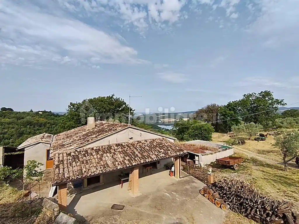 Rustico - Casale in vendita a Baschi