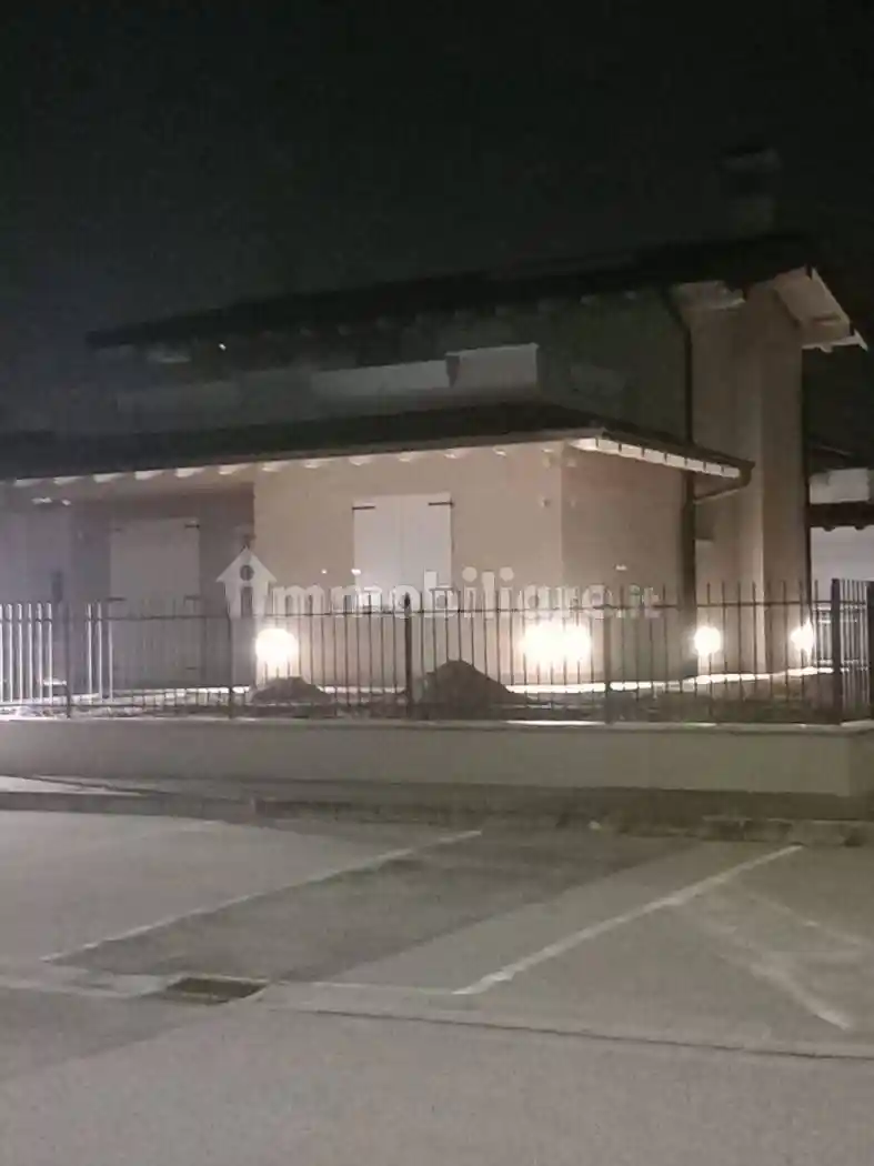 Casa indipendente in vendita a Verolavecchia