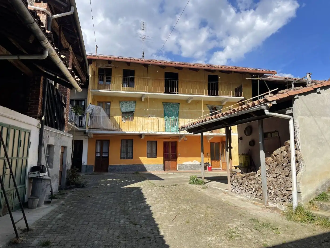 Casa indipendente in vendita a Torre Canavese
