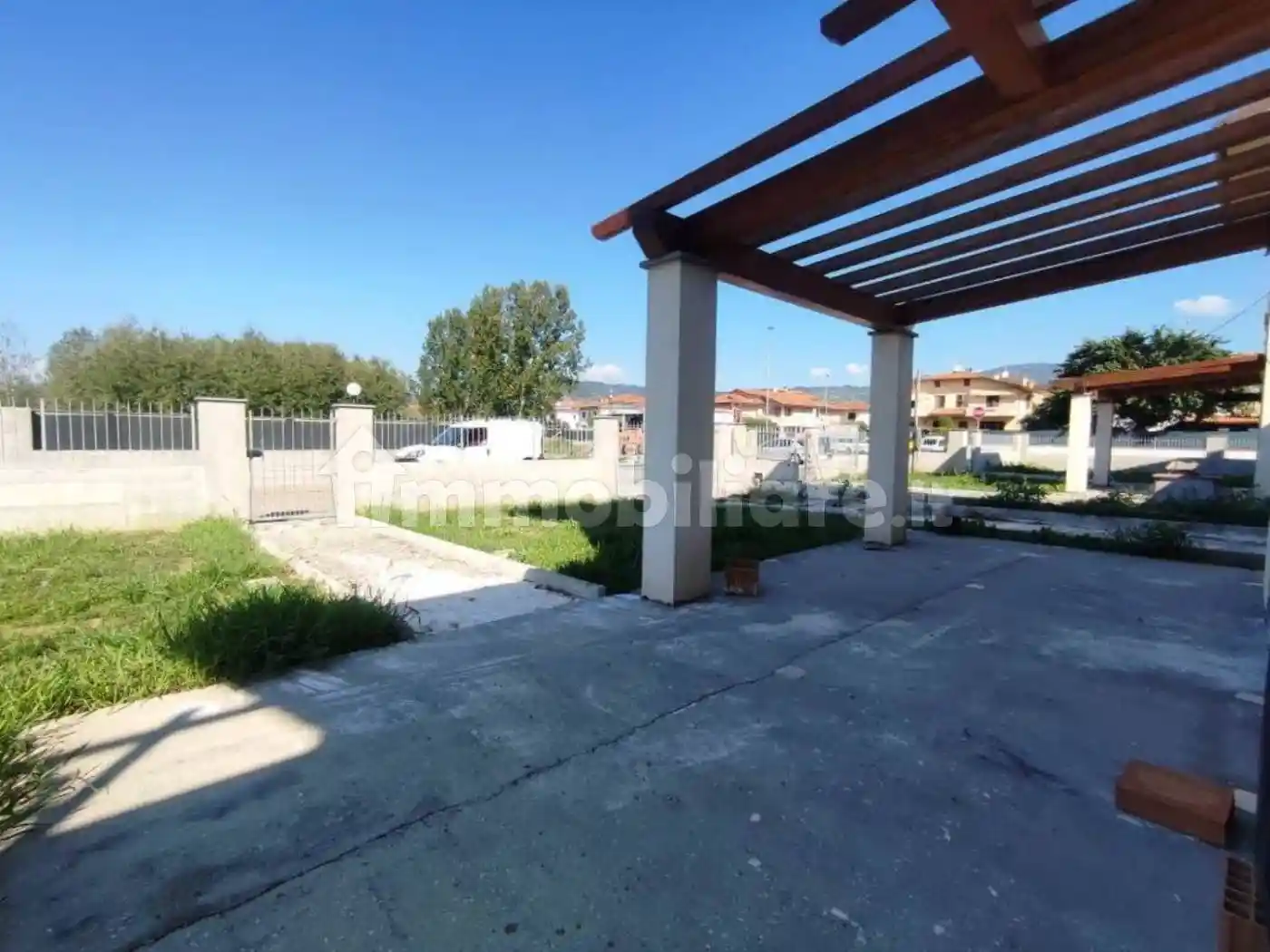 Villa in vendita a Massa e Cozzile