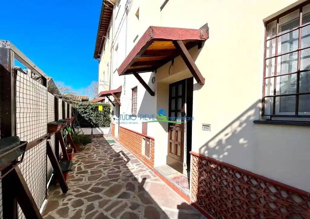 Casa indipendente in vendita a Ponte Buggianese