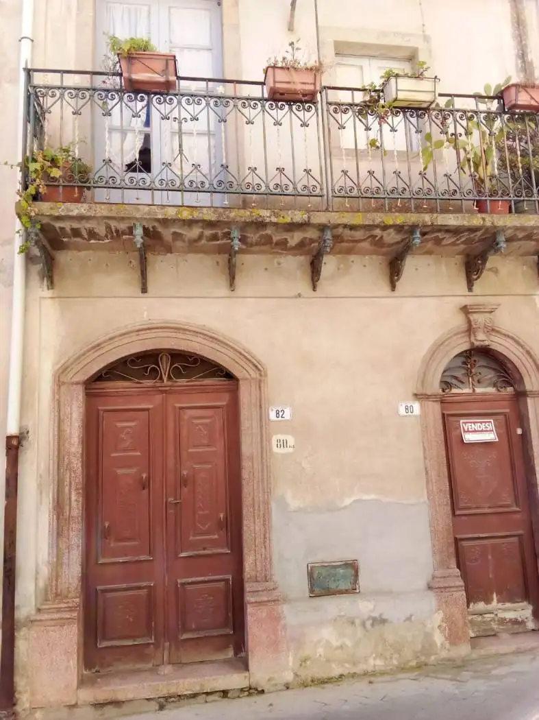 Casa indipendente in vendita a Rodì Milici