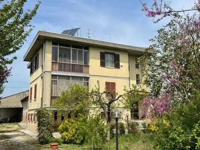 Villa in vendita a Busseto