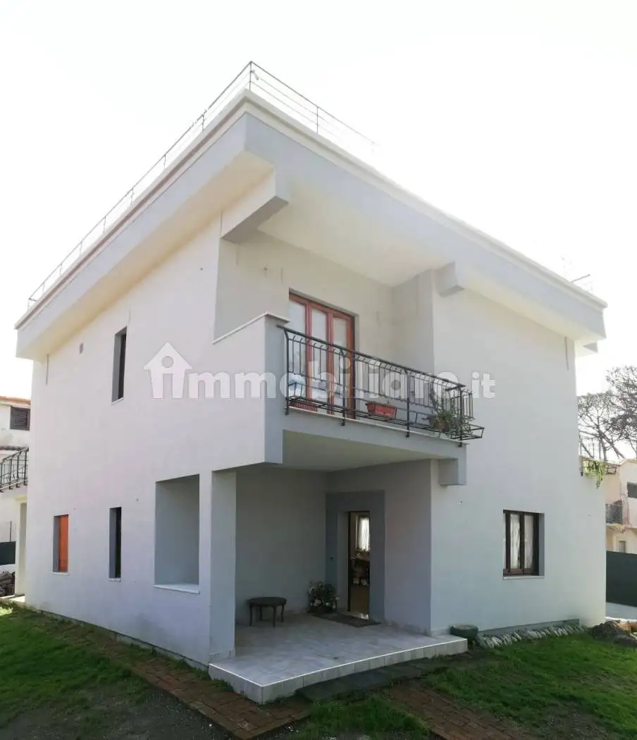 Villa in vendita a Castel Volturno