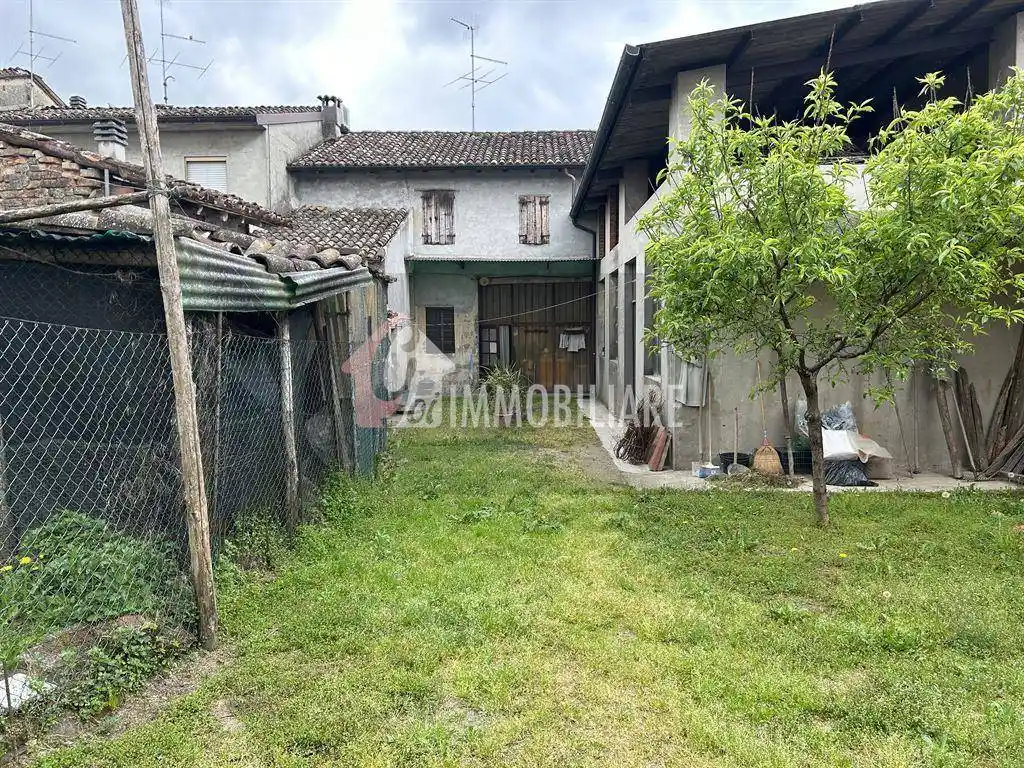 Casa indipendente in vendita a Rivarolo Mantovano