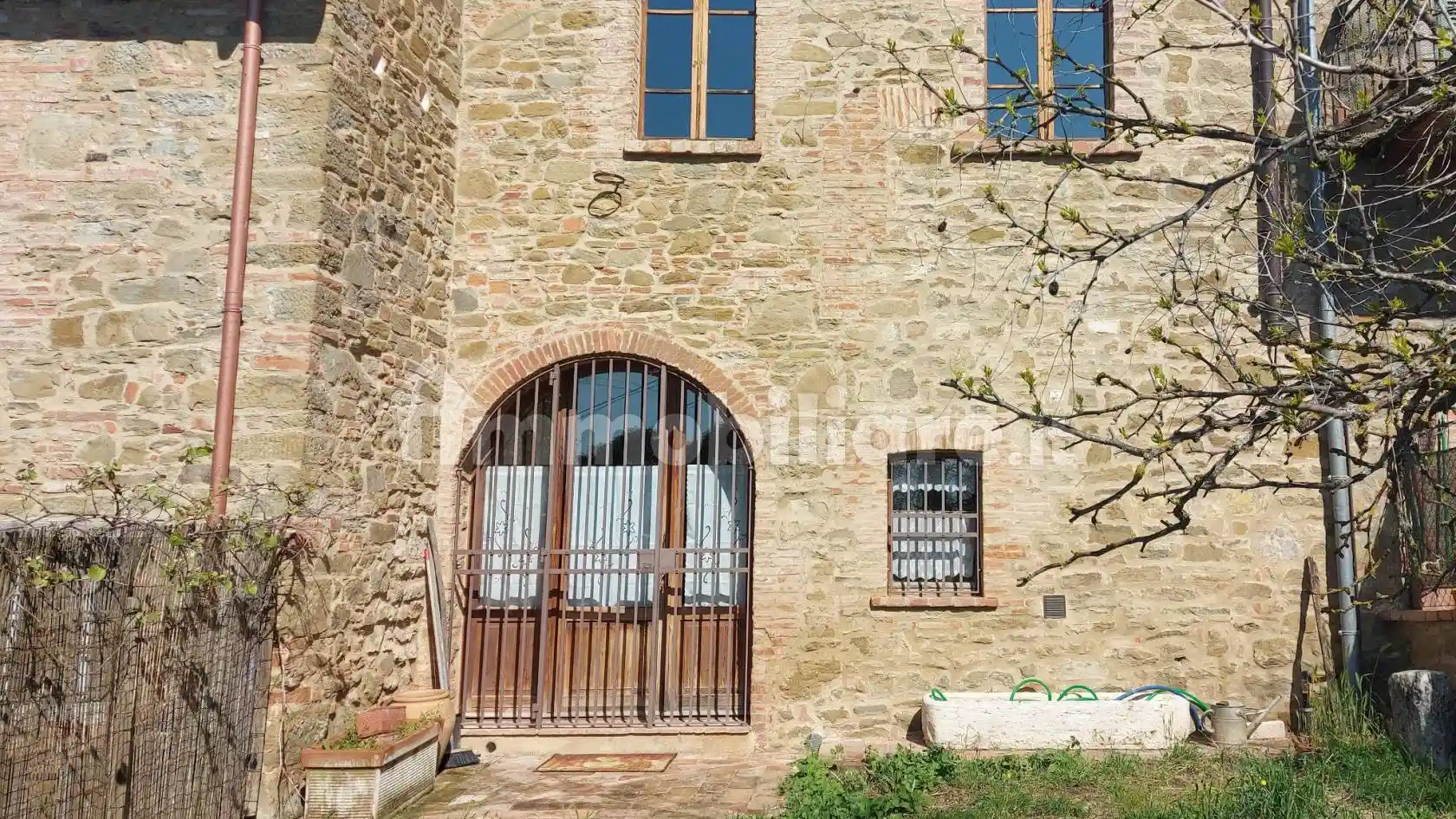 Rustico - Casale in vendita a Lucignano